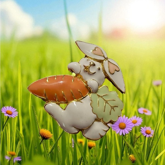 Vintage enamel Bunny Brooch with Carrot